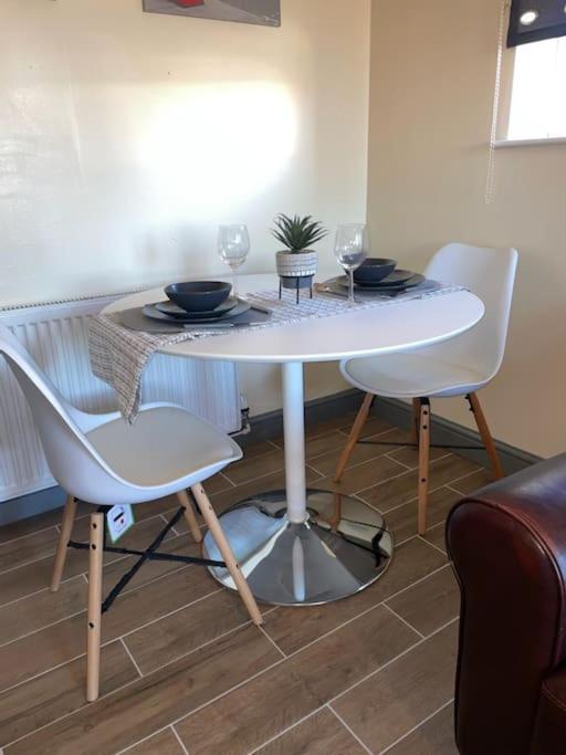 Modern 2 Bedroom Apartment In Derby City Centre Εξωτερικό φωτογραφία