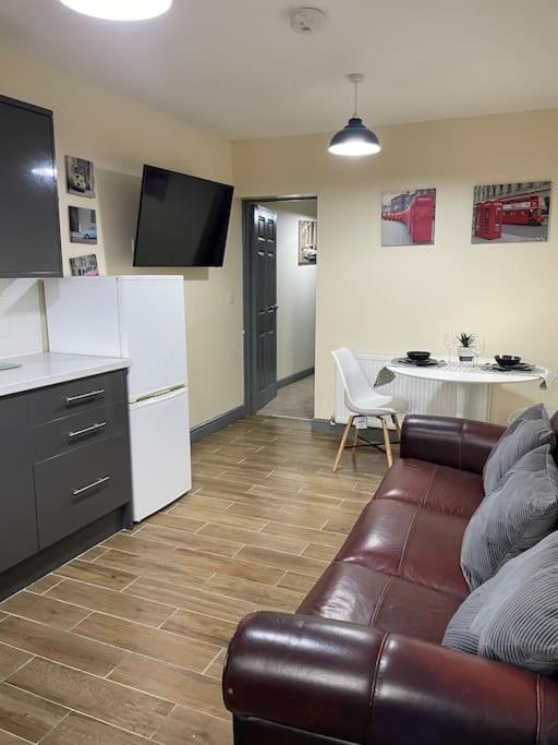 Modern 2 Bedroom Apartment In Derby City Centre Εξωτερικό φωτογραφία